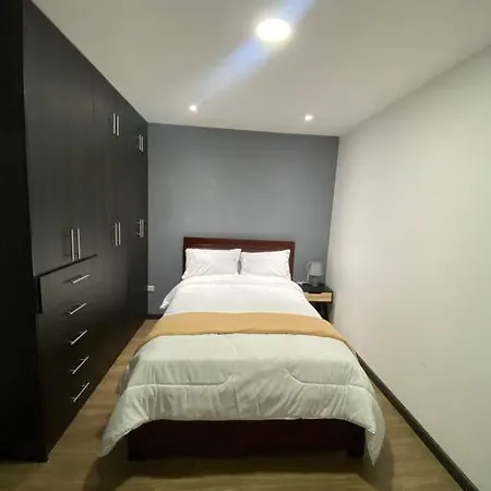 Lindo Departamento Cerca Del Centro De La Ciudad Apartment Cuenca Exterior photo