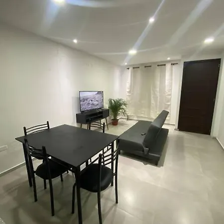 Lindo Departamento Cerca Del Centro De La Ciudad Apartment Cuenca Exterior photo